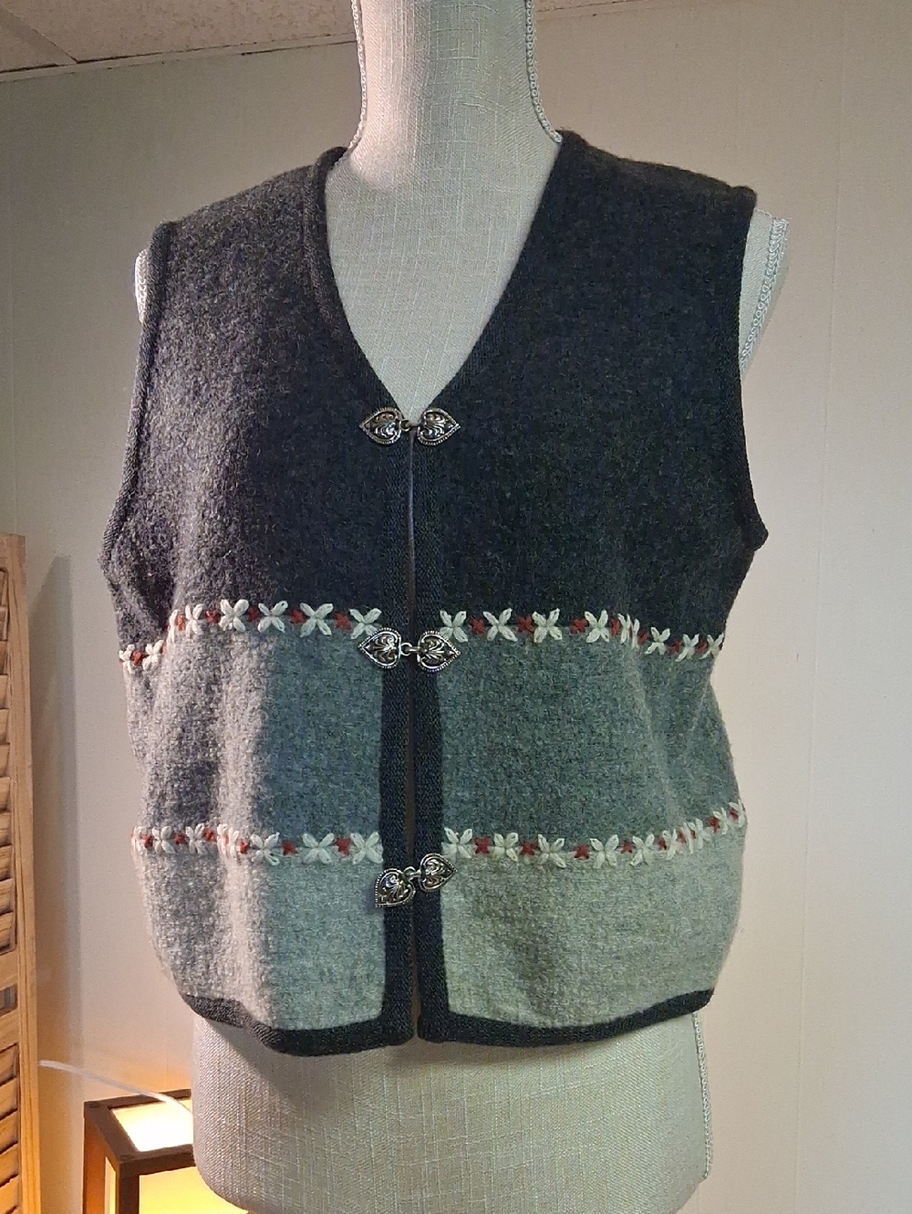 Women's Wool Blend Two-Tone Gray Vest with Embroidered Bands Size Small